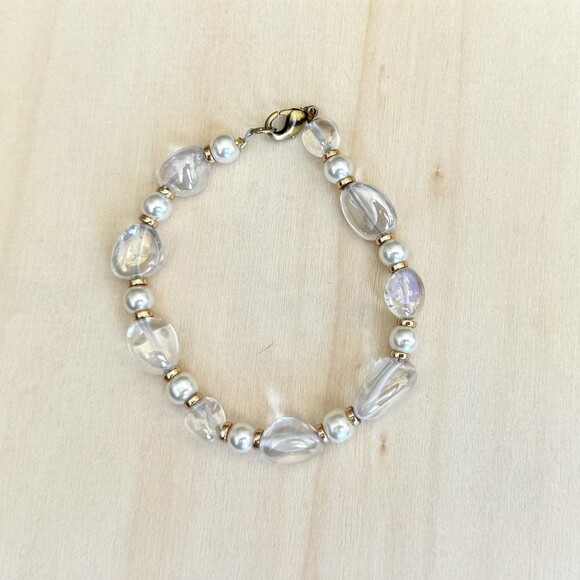 Clear Quartz, Gold Hematite & Faux Pearl Beaded Clasp Bracelet - Picture 1 of 1